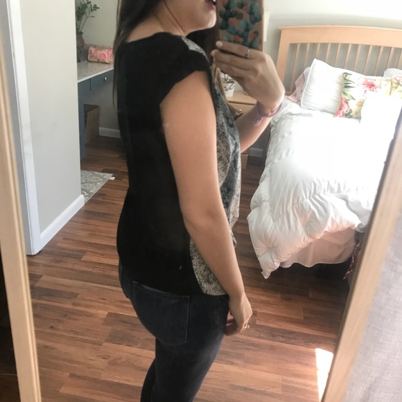 Snakeskin Printed Top! 🐍 - Picture 2 of 7